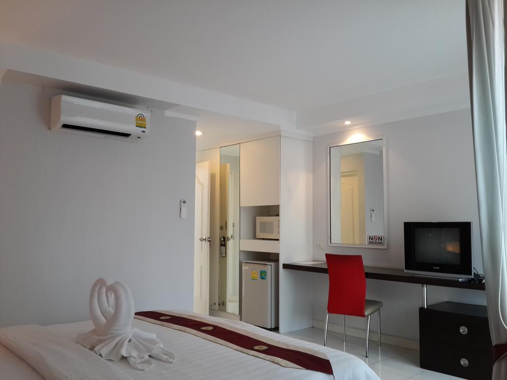 Kata Beach Studio Phuket Extérieur photo